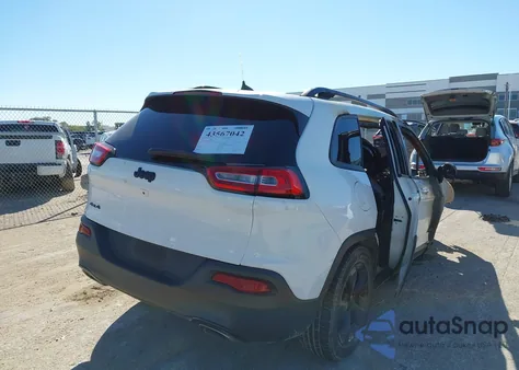 2016 Jeep Cherokee Altitude z USA, uszkodzony, nr VIN 1C4PJMCS4GW185385